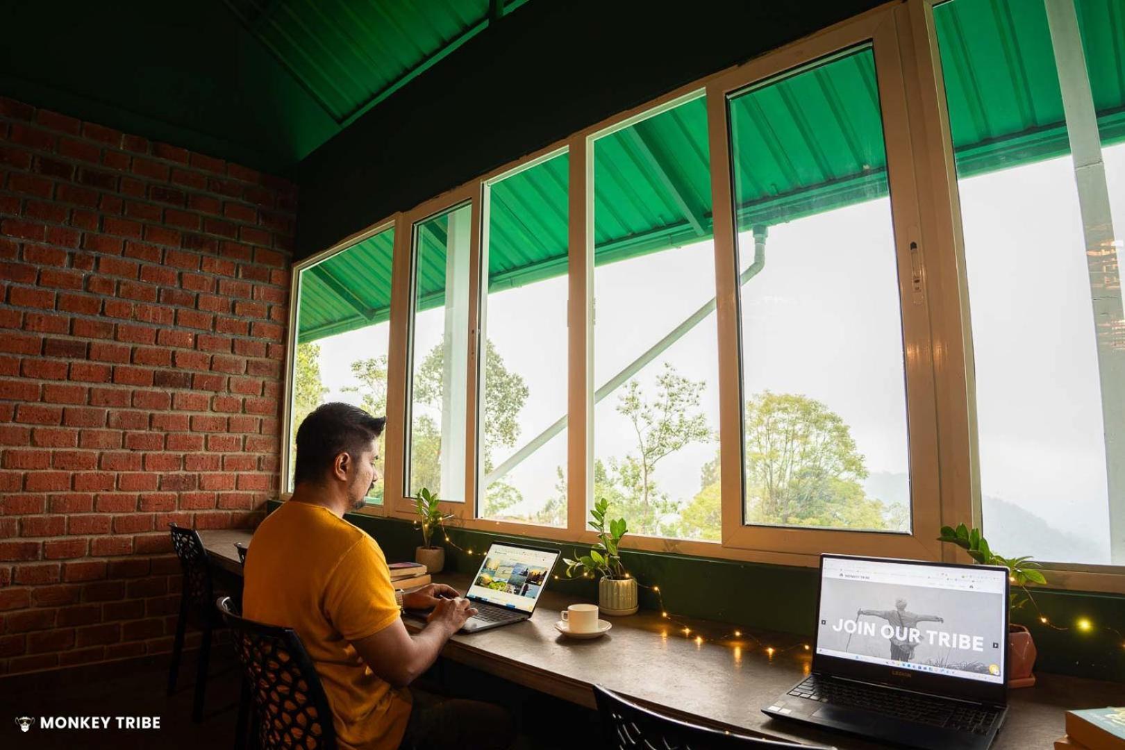 Monkey Tribe Munnar Hostel Bagian luar foto