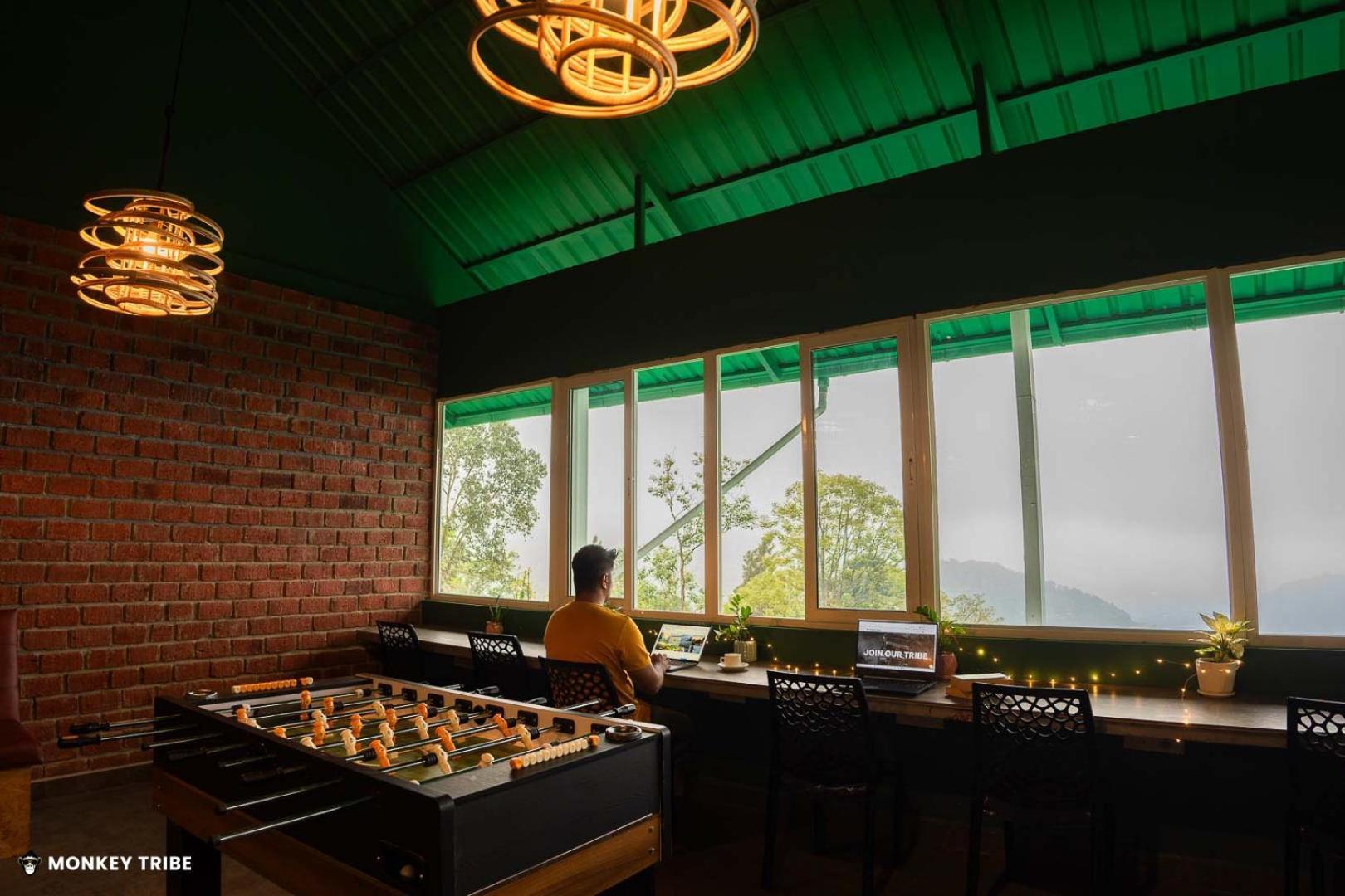 Monkey Tribe Munnar Hostel Bagian luar foto